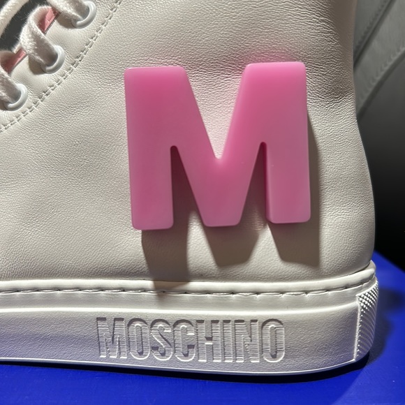 🔥🔥🔥NEW Moschino White & Pink Leather Logo High Top Leather Lace Sneaker - Picture 4 of 11